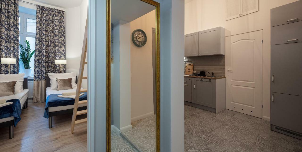 Apartamenty U Tuwima วูดช์ ภายนอก รูปภาพ